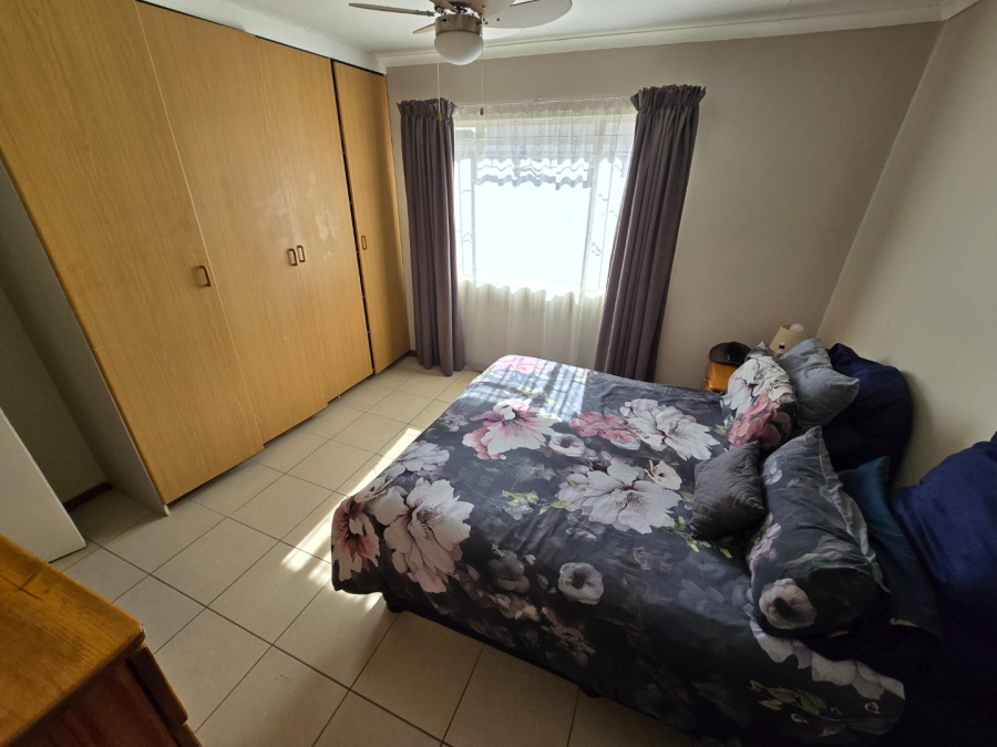 2 Bedroom Property for Sale in Van Der Hoff Park North West